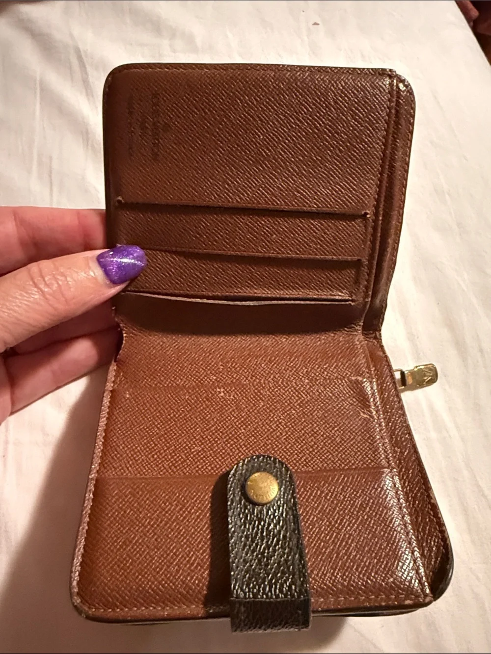 Louis Vuitton compact black